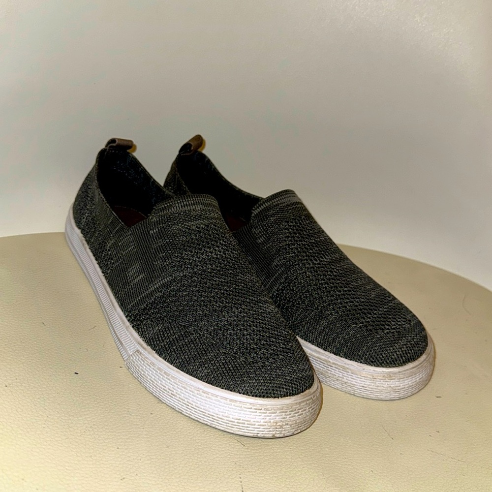 Slip on shoes size 3